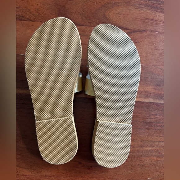 Ostuni Gold Women’s Slide - Picture 3 of 5